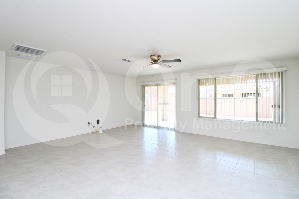 21141 E Raven Dr - Photo 4 of 19