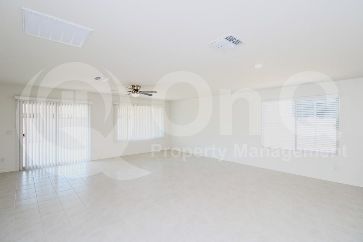 21141 E Raven Dr - Photo 5 of 19