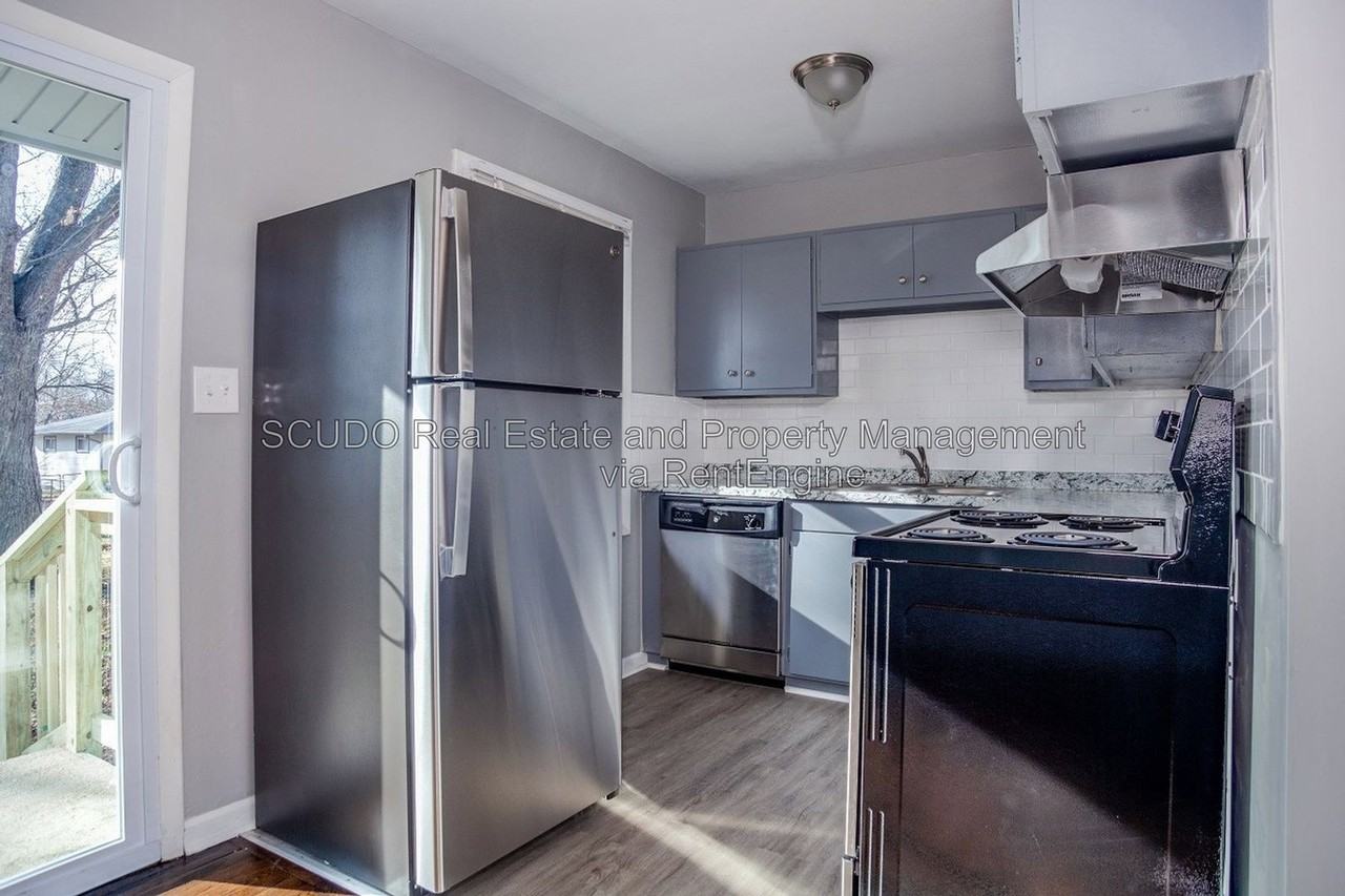 4605 E Red Bridge Rd - Photo 6 of 18