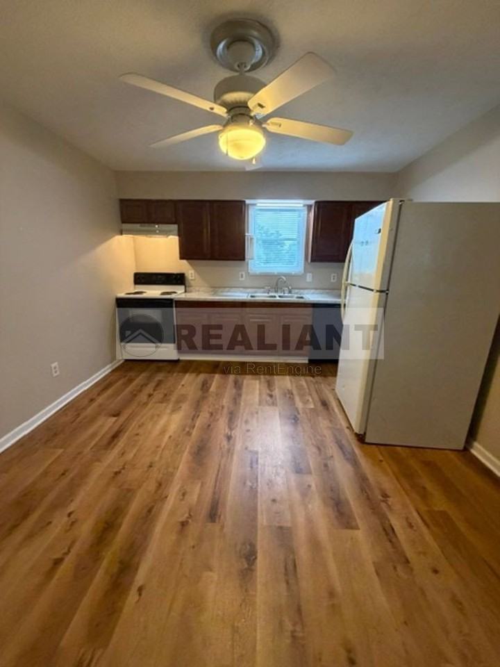 702 S Central Ave - Photo 7 of 13