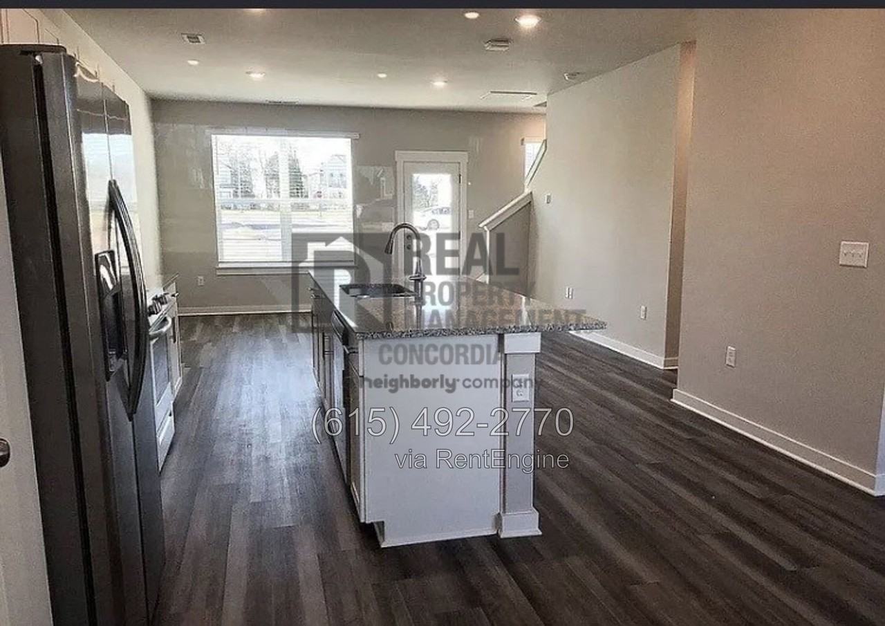 1621 Tolkien Ln - Photo 5 of 9