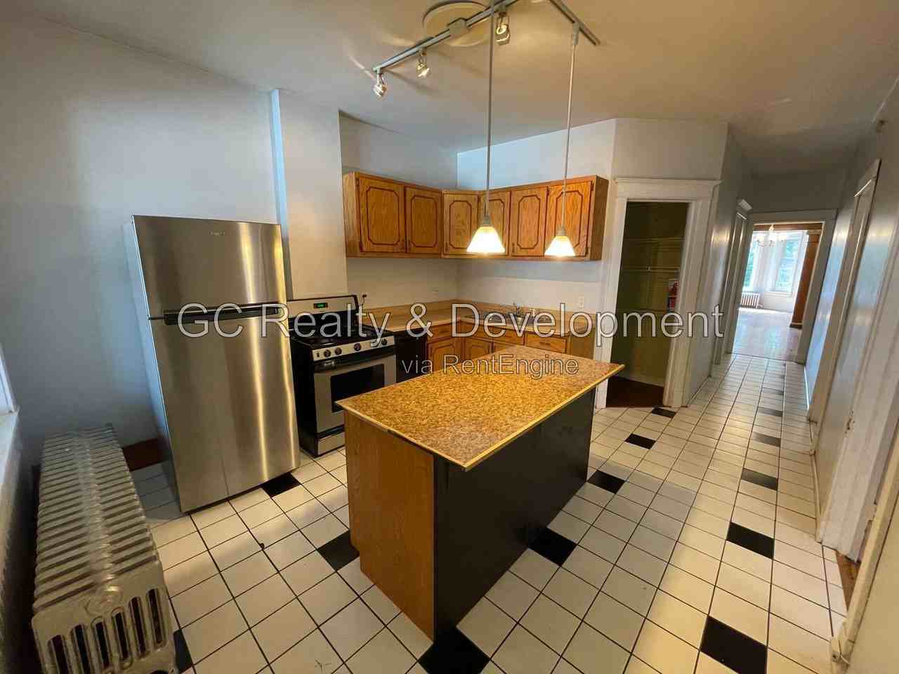 2329 N Sacramento Ave #1 - Photo 2 of 18