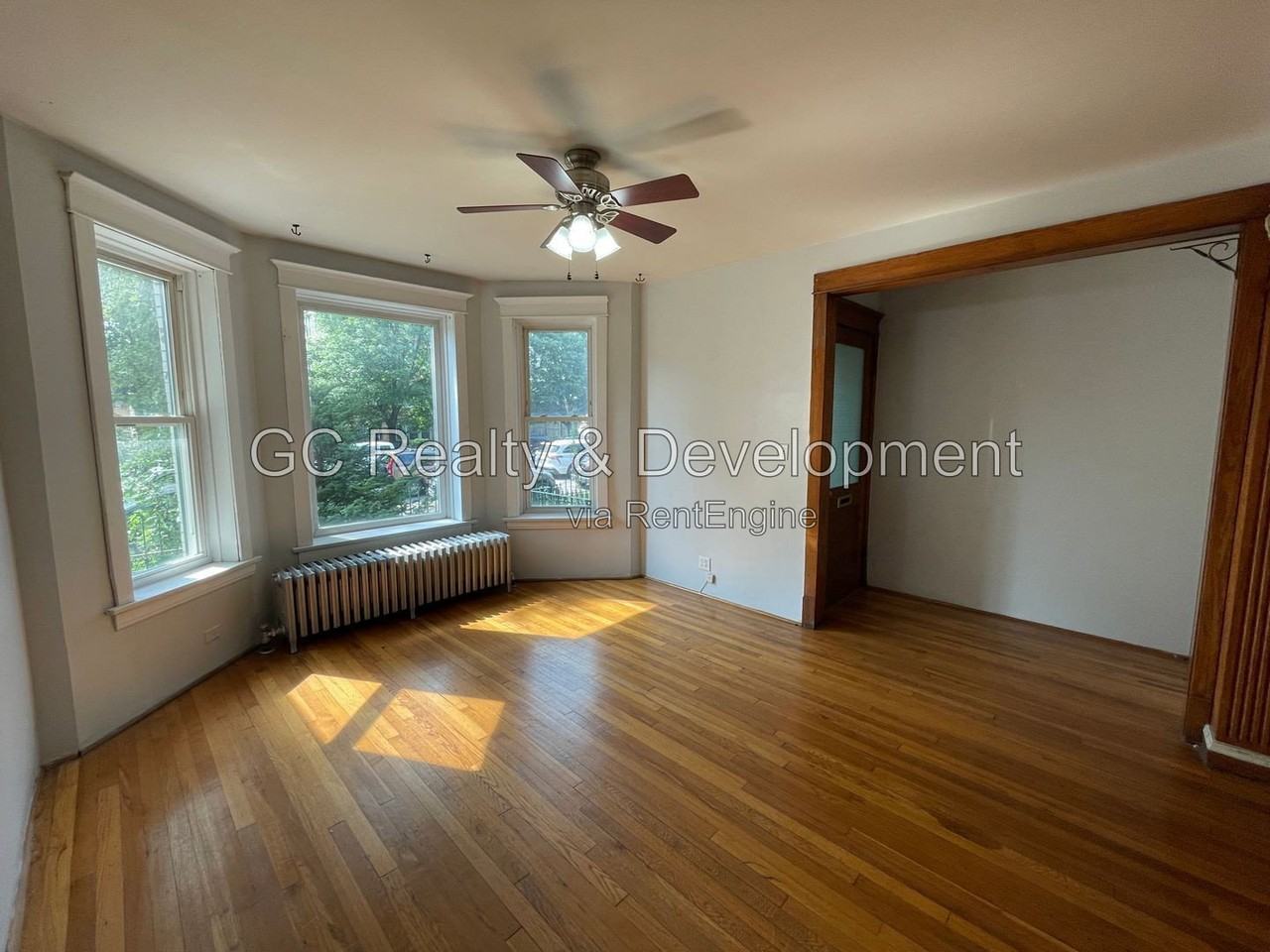 2329 N Sacramento Ave #1 - Photo 5 of 18
