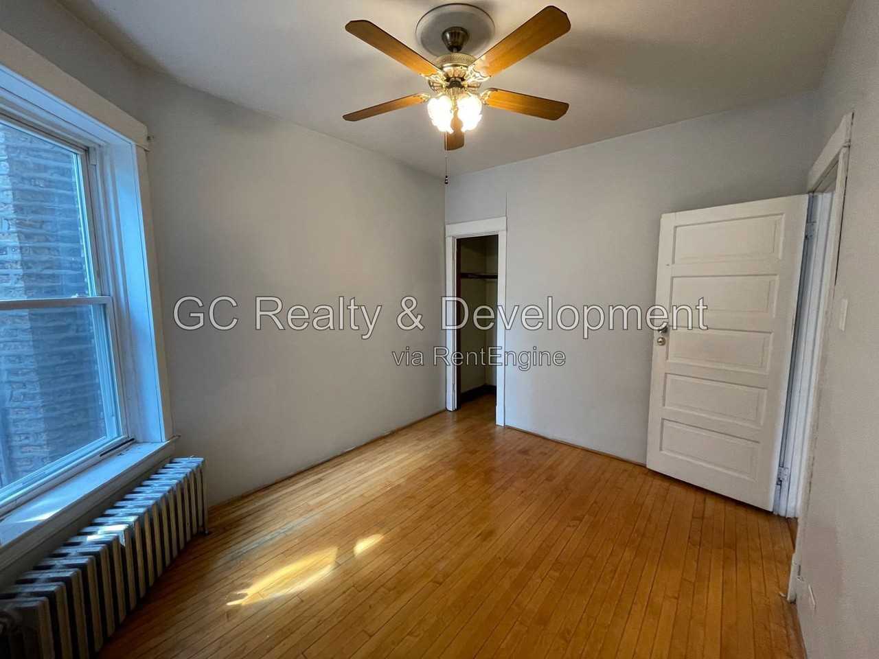 2329 N Sacramento Ave #1 - Photo 7 of 18