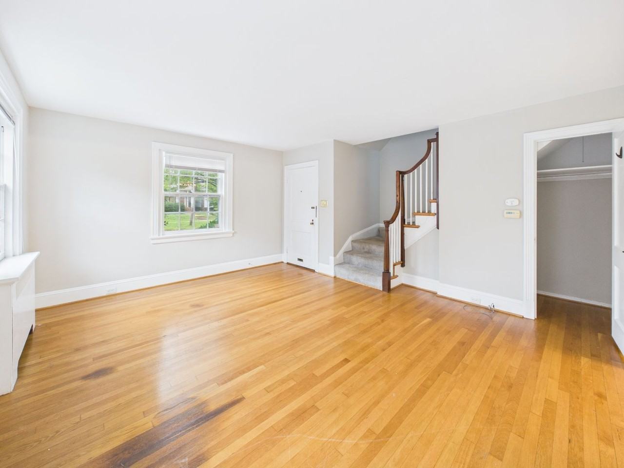 4406 Augusta Ave #WEST - Photo 4 of 26
