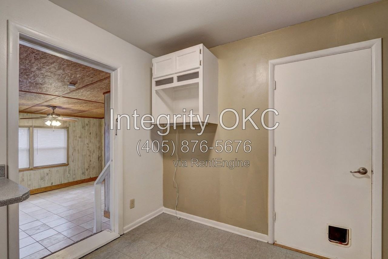 2109 N Redmond Ave - Photo 2 of 45