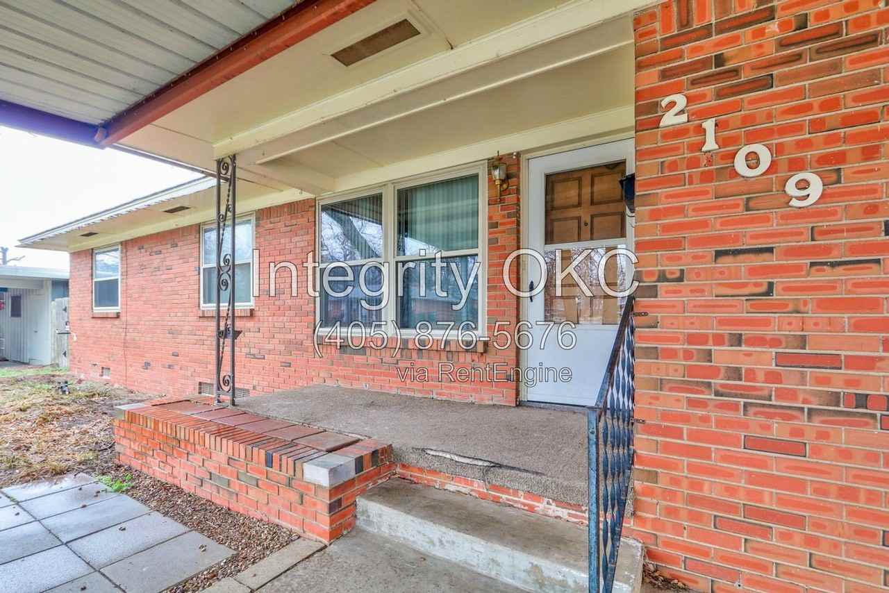 2109 N Redmond Ave - Photo 4 of 45