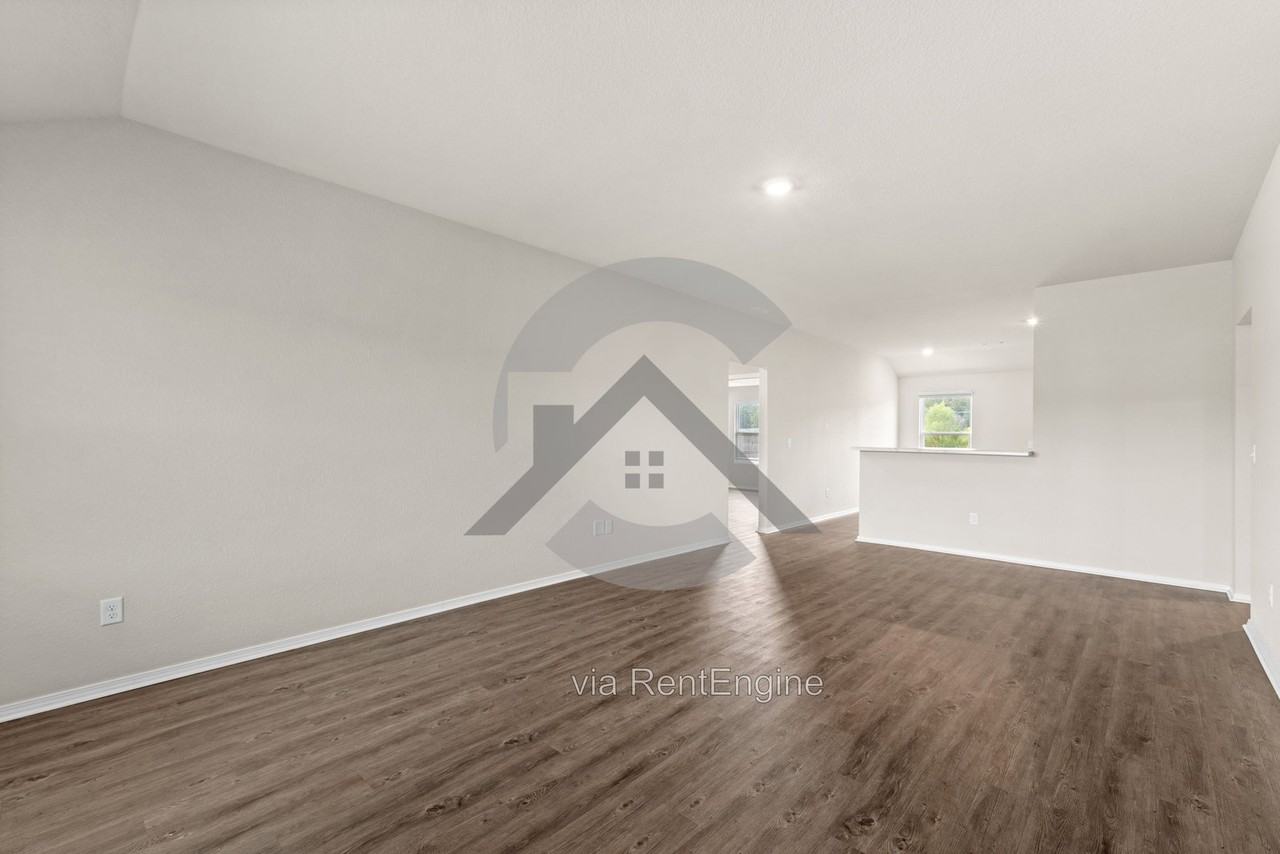 1235 Tsar Rd - Photo 3 of 15