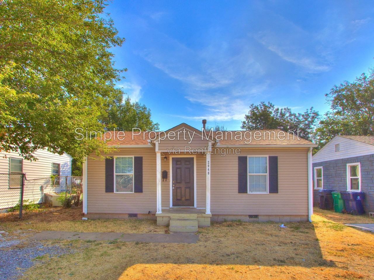 2040 Ne Grand Blvd - Photo 2 of 19