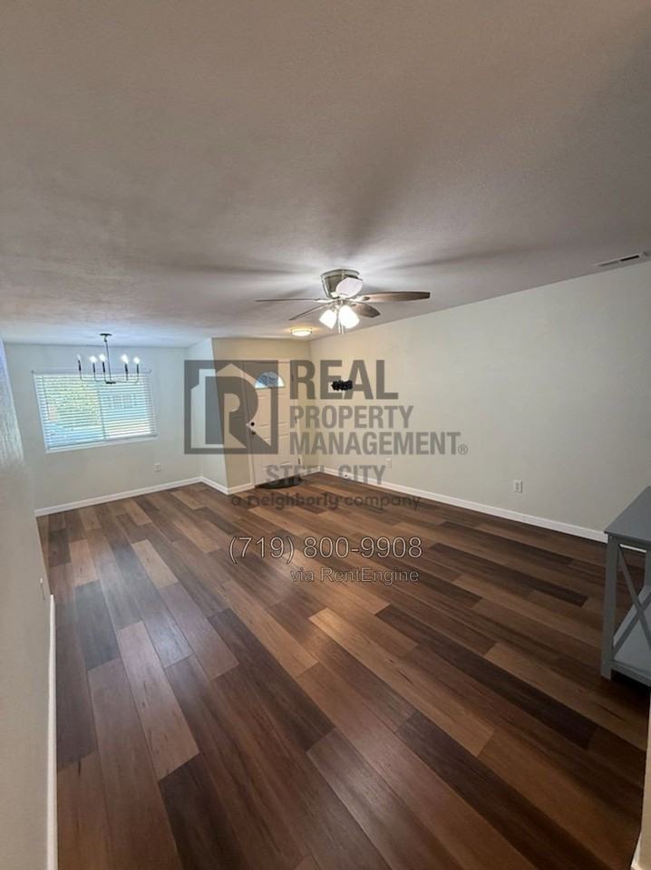 2817 Winnipeg St - Photo 3 of 14