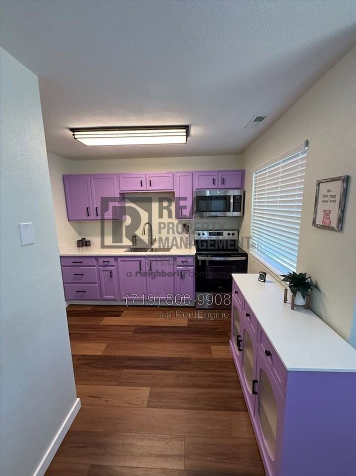 2817 Winnipeg St - Photo 5 of 14