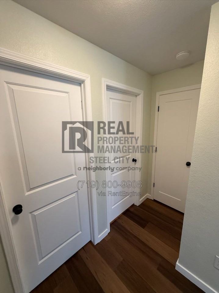 2817 Winnipeg St - Photo 7 of 14