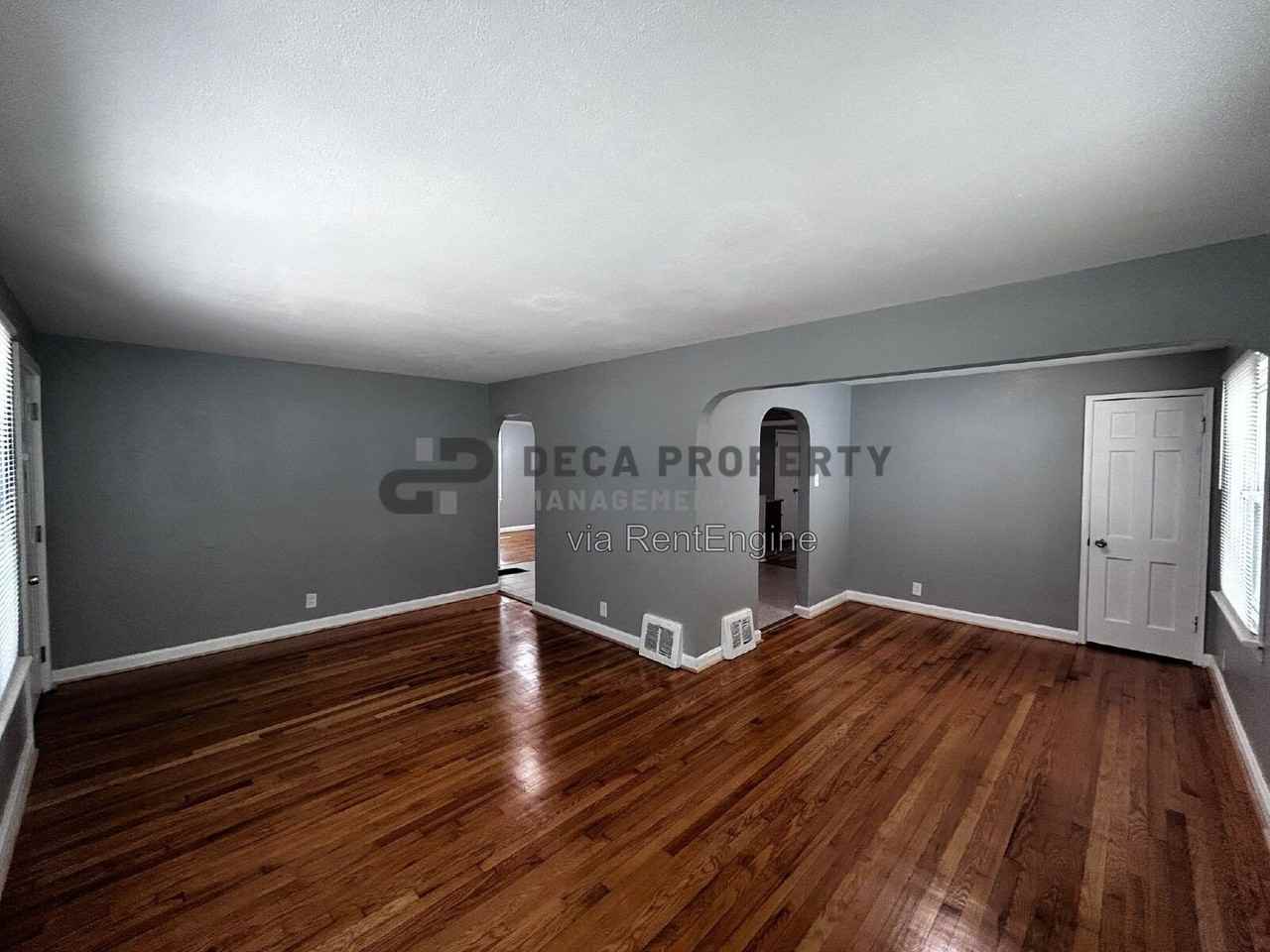 7740 Utica Dr - Photo 3 of 18