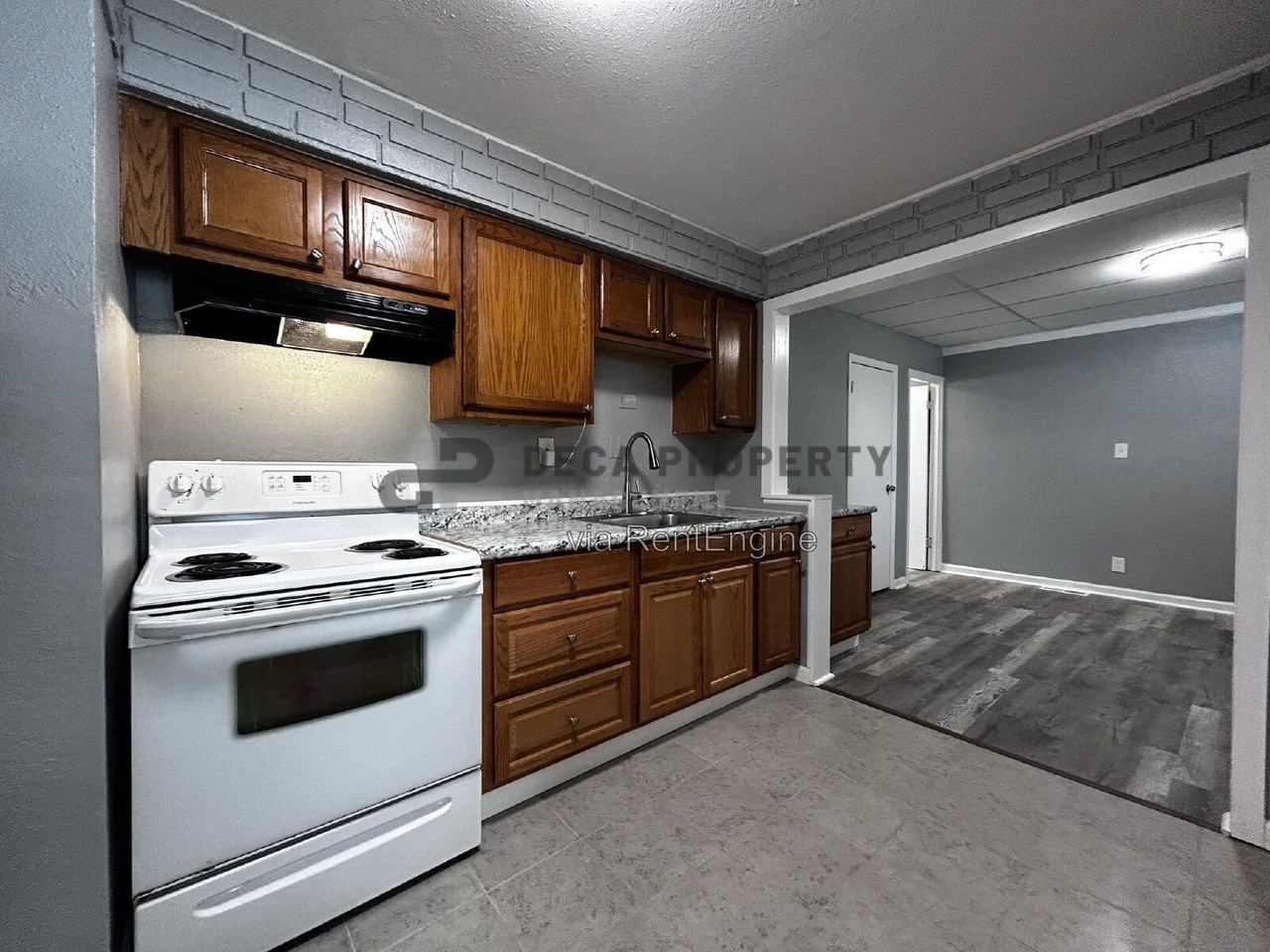 7740 Utica Dr - Photo 6 of 18