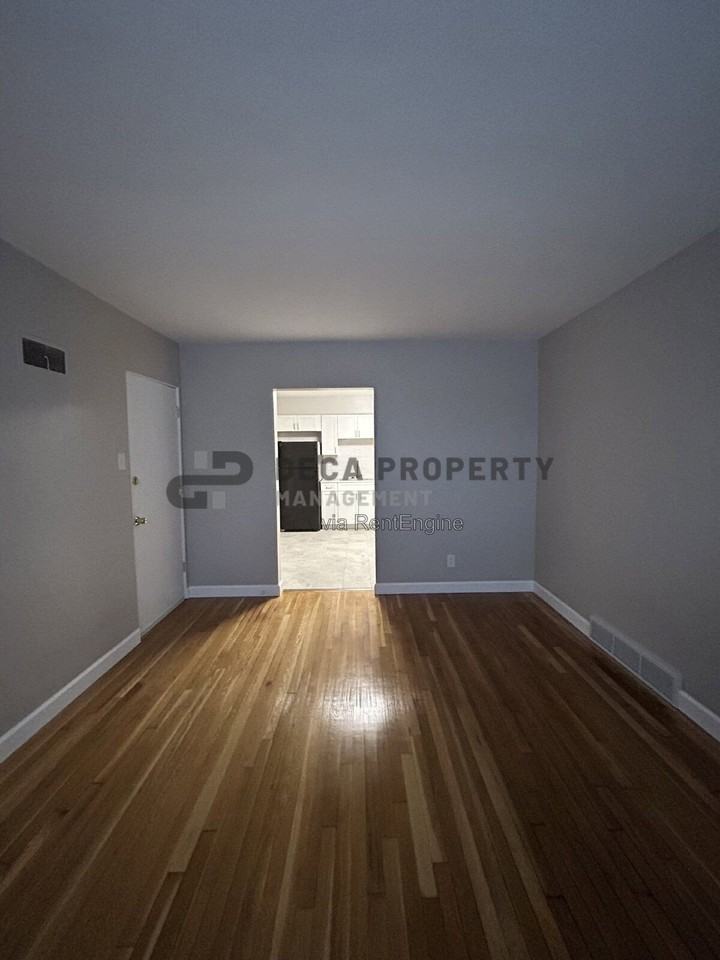 3249 Watson Rd #2N - Photo 5 of 10