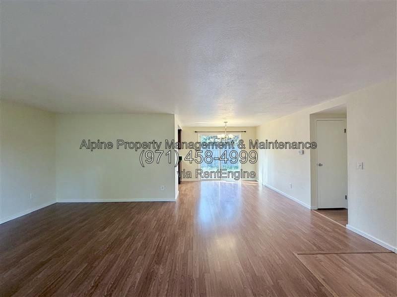 857 Linn Ave - Photo 4 of 36