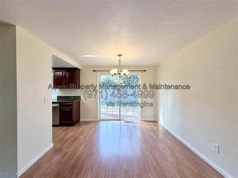 857 Linn Ave - Photo 7 of 36