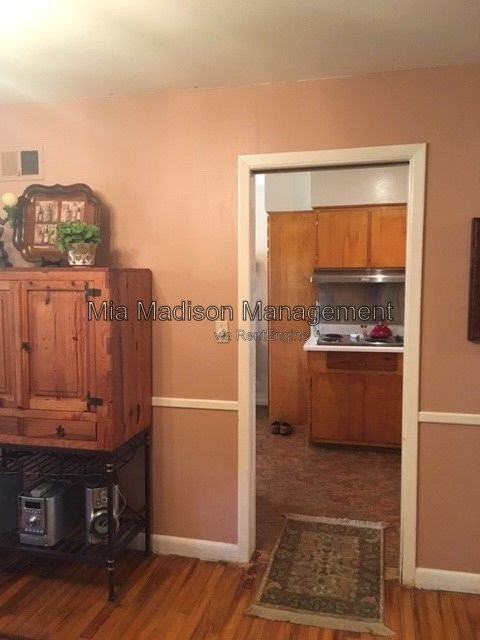 602 E 54th St - Photo 6 of 18