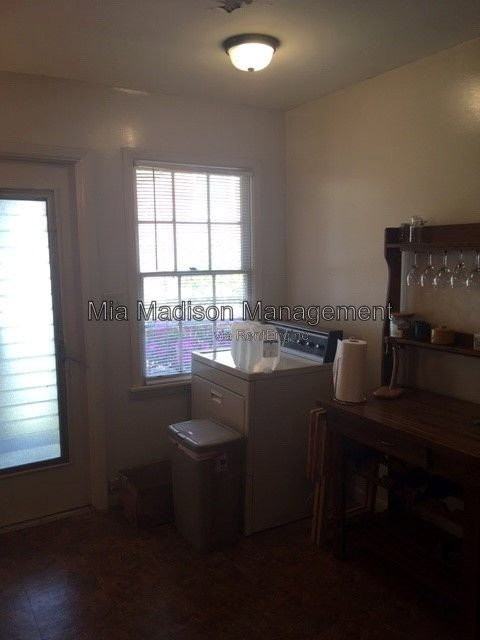 602 E 54th St - Photo 7 of 18