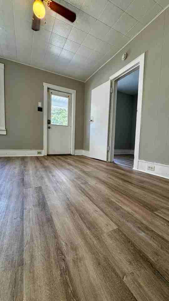 1382 Park St - Photo 2 of 11