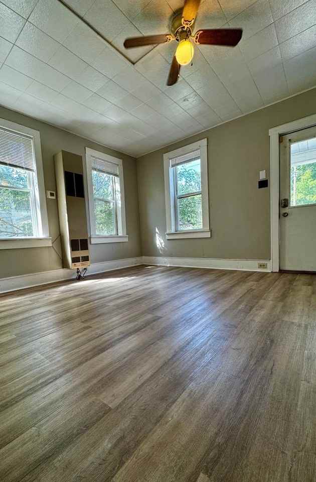 1382 Park St - Photo 3 of 11