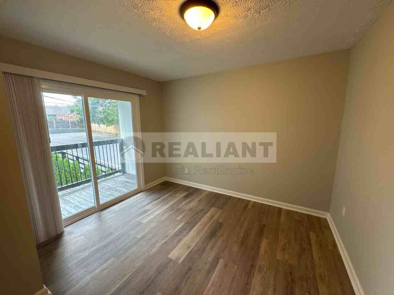 201 Lakeshore Dr #11 - Photo 5 of 13