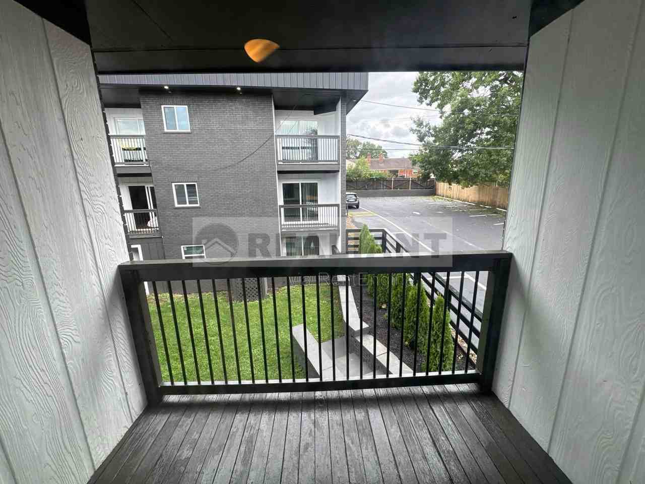 201 Lakeshore Dr #11 - Photo 7 of 13