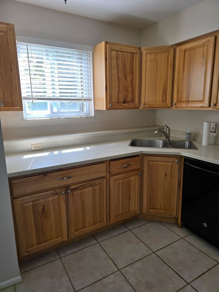714 Garland Cir - Photo 4 of 17