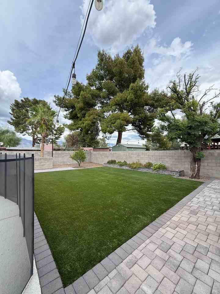 5131 E Citrus St - Photo 6 of 50
