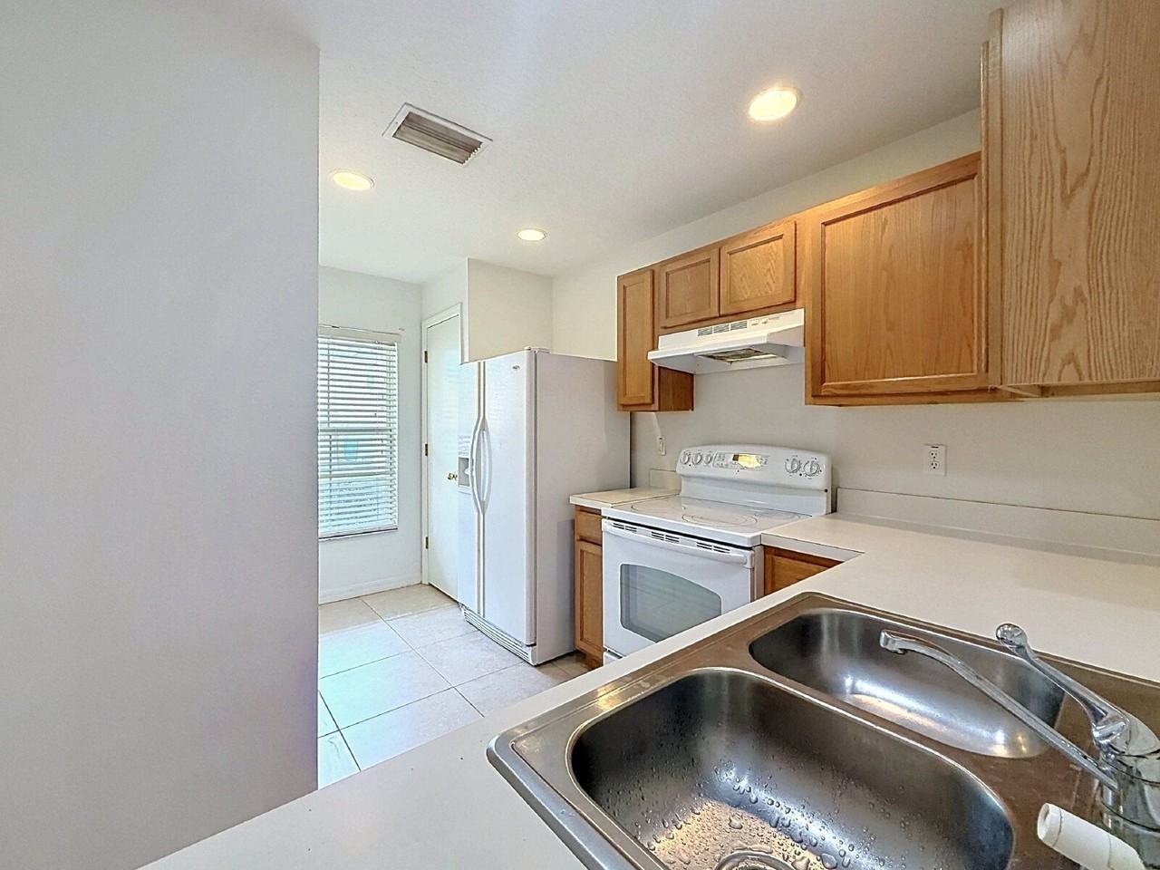 8723 Sheldon Creek Blvd - Photo 4 of 20