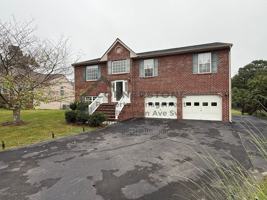 featured image of 4518 Lomond Cir