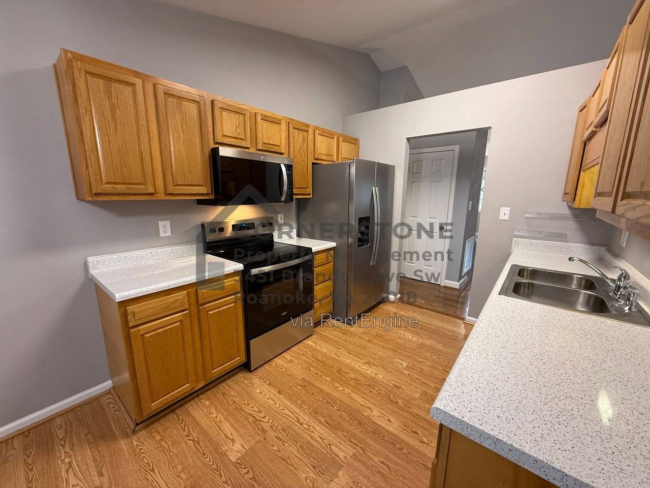 4518 Lomond Cir - Photo 2 of 31