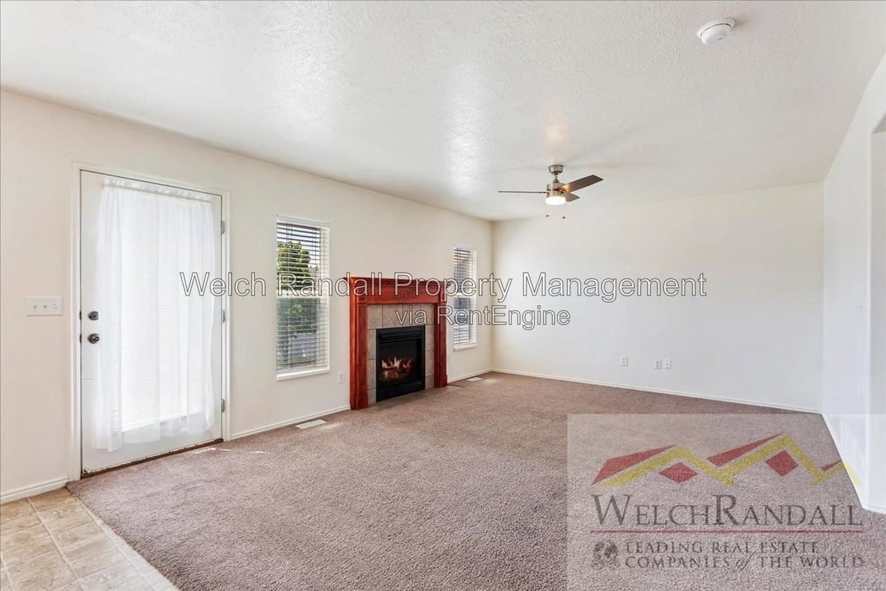 128 E 2100 S - Photo 6 of 41
