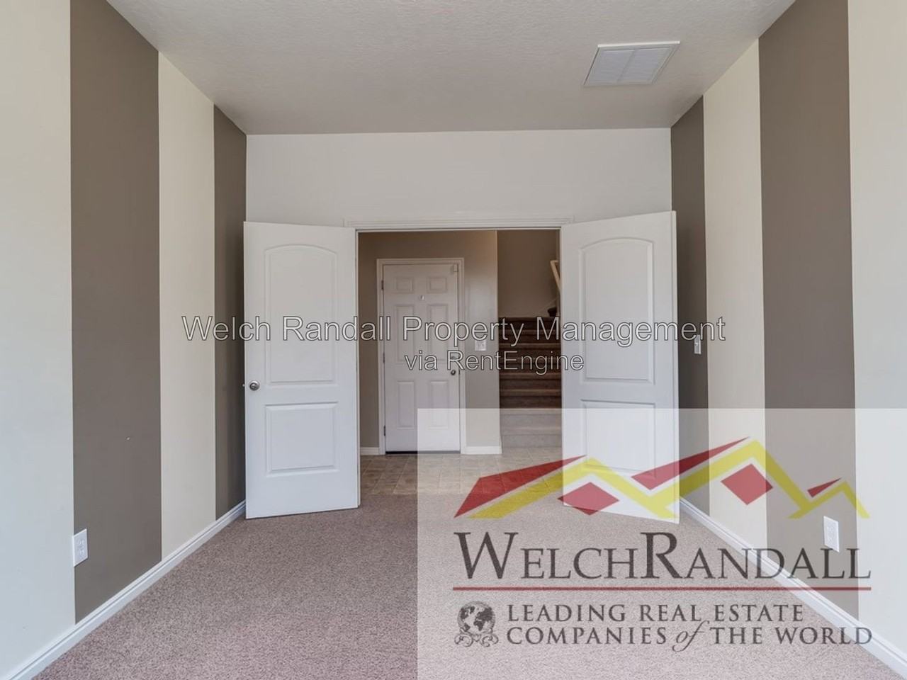 897 Oxford Dr - Photo 5 of 26