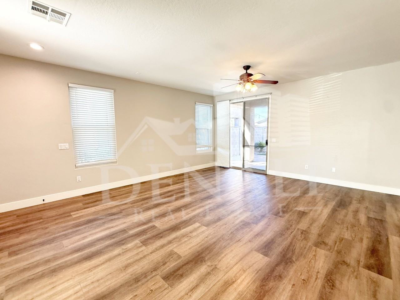 1260 S Amber St - Photo 3 of 28