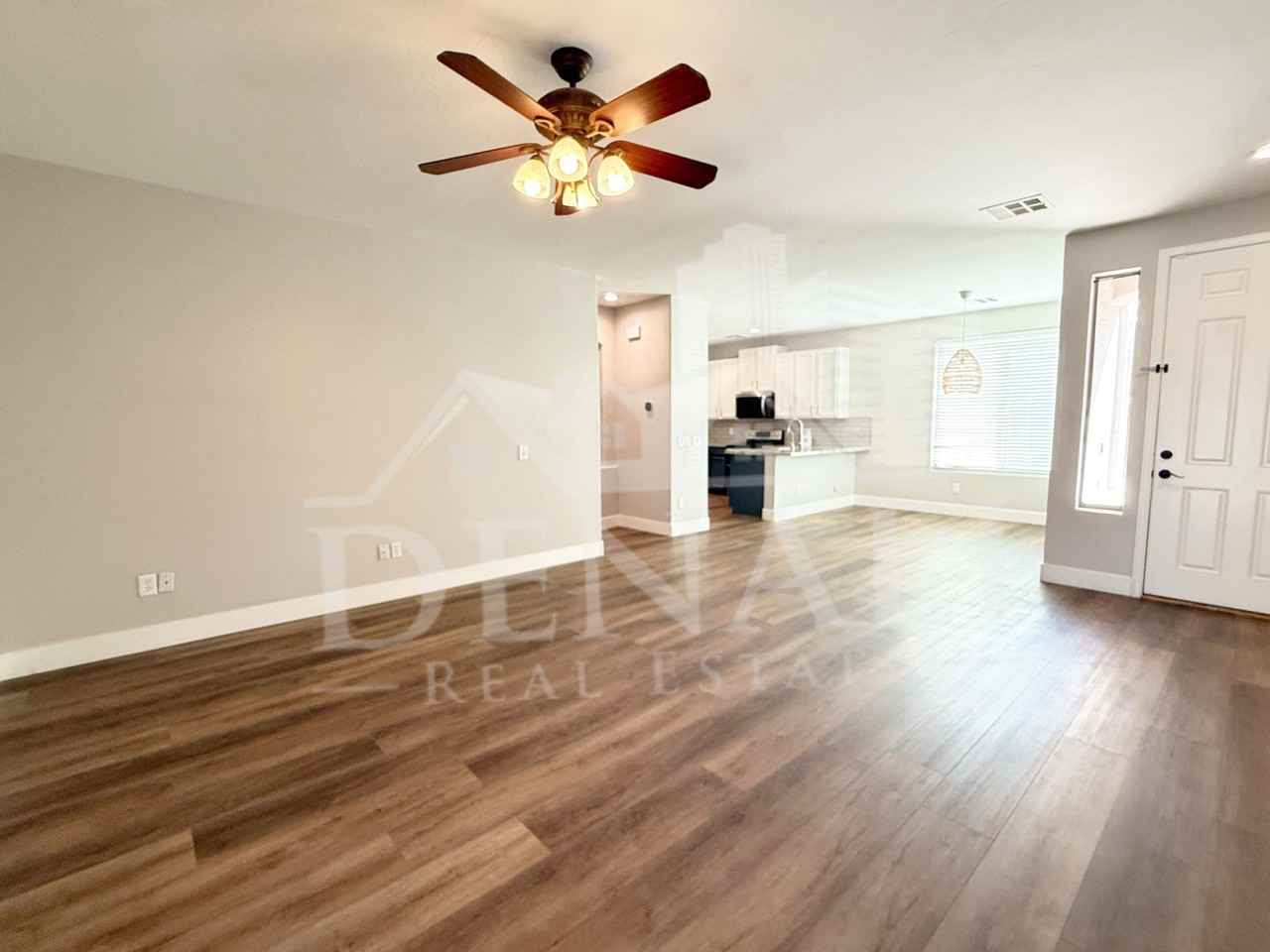 1260 S Amber St - Photo 5 of 28