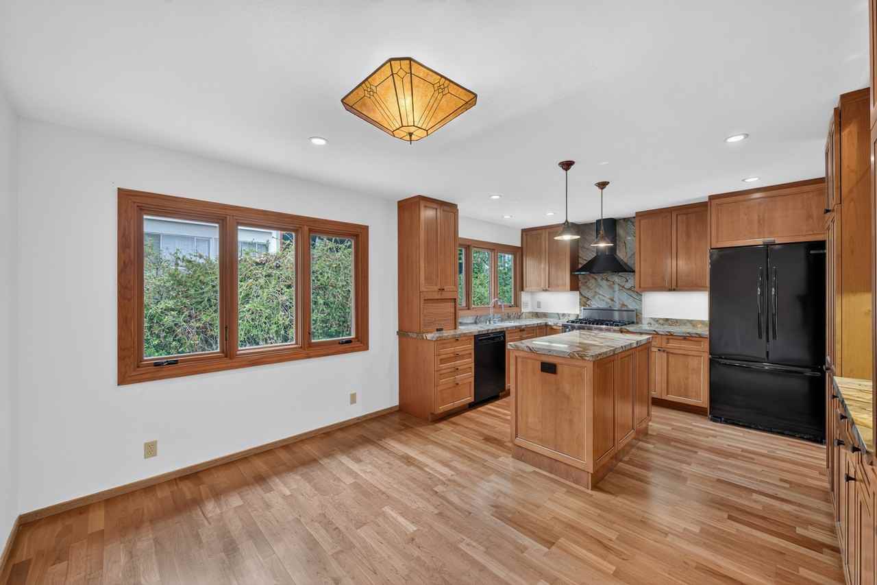 259 Marietta Dr - Photo 6 of 17