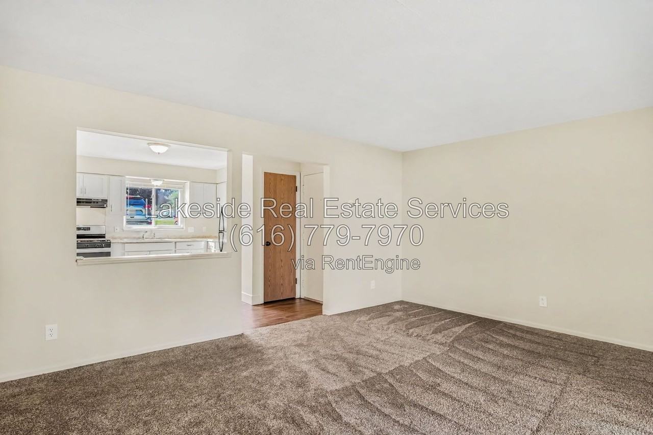 1011 36th St Sw #2 - Photo 6 of 14
