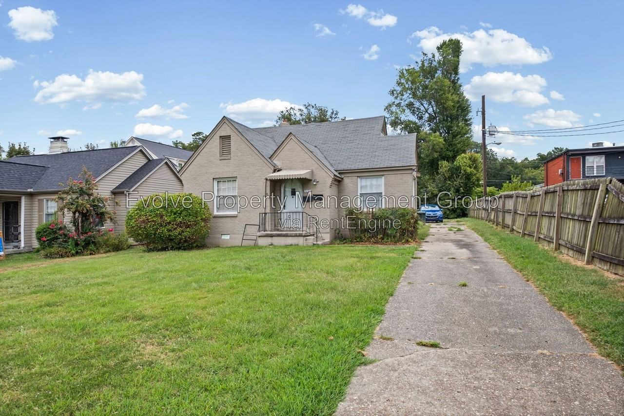 612 Brister St #A - Photo 2 of 20