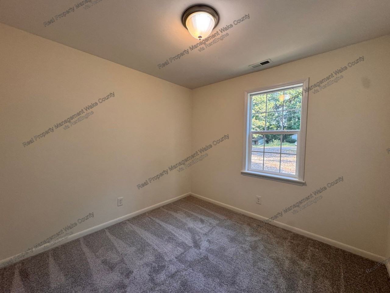 612 Essington Pl - Photo 5 of 37