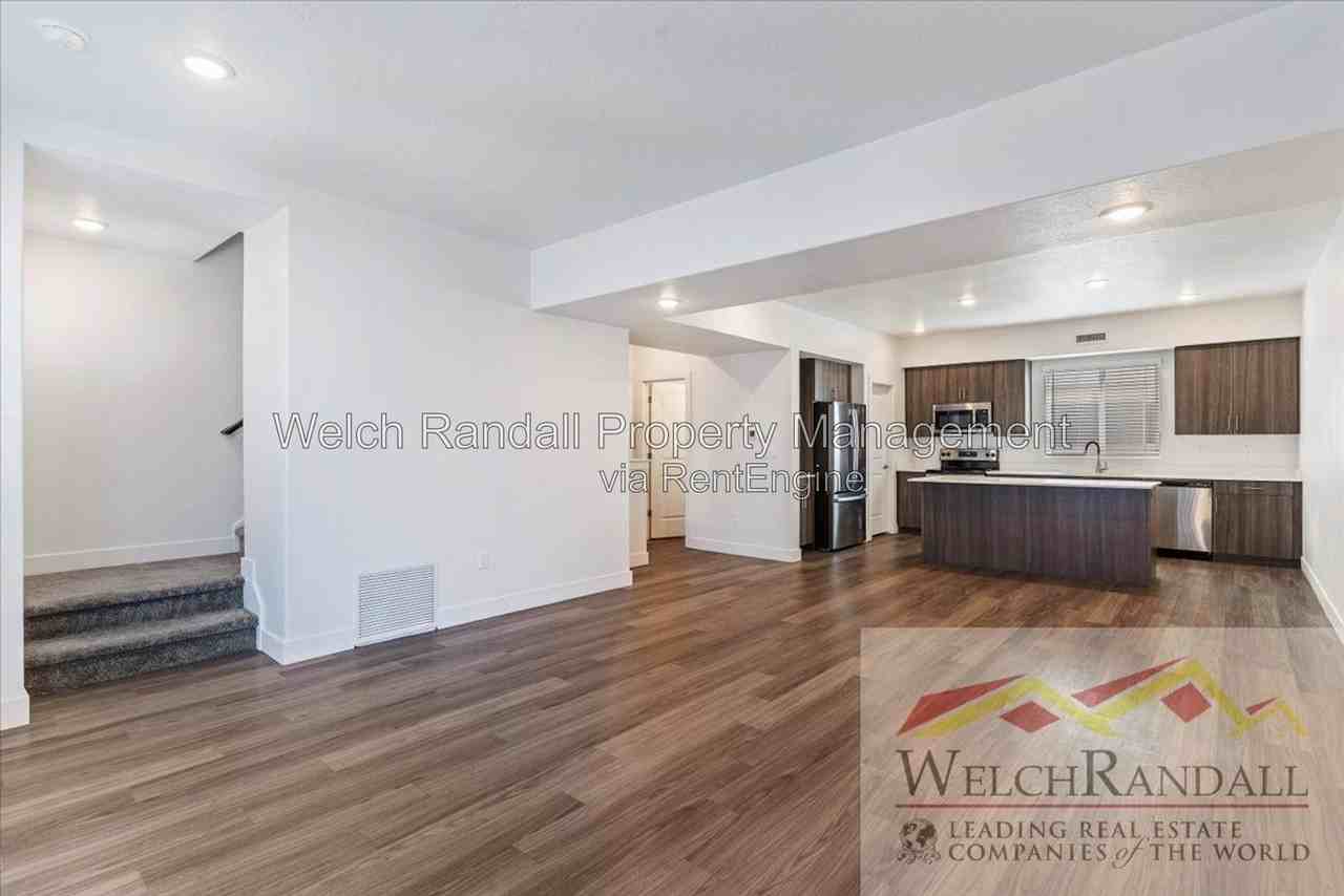 2336 W James Way - Photo 5 of 38