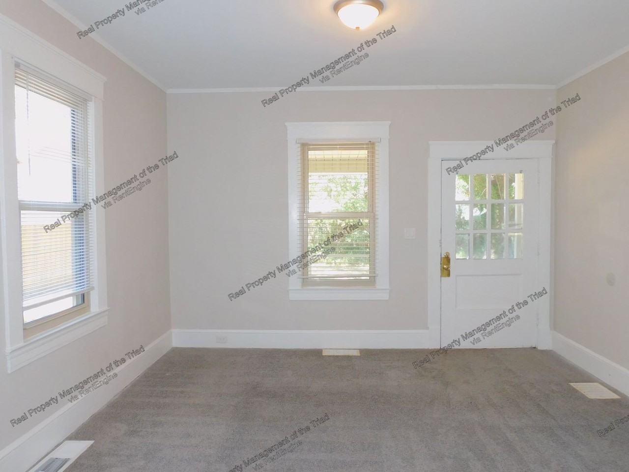 1814 E 1st St - Photo 2 of 20