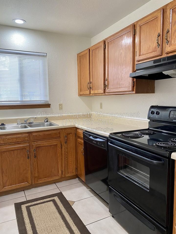 4072 Muse Way - Photo 3 of 23