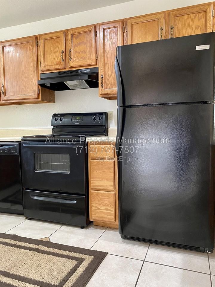 4072 Muse Way - Photo 4 of 23