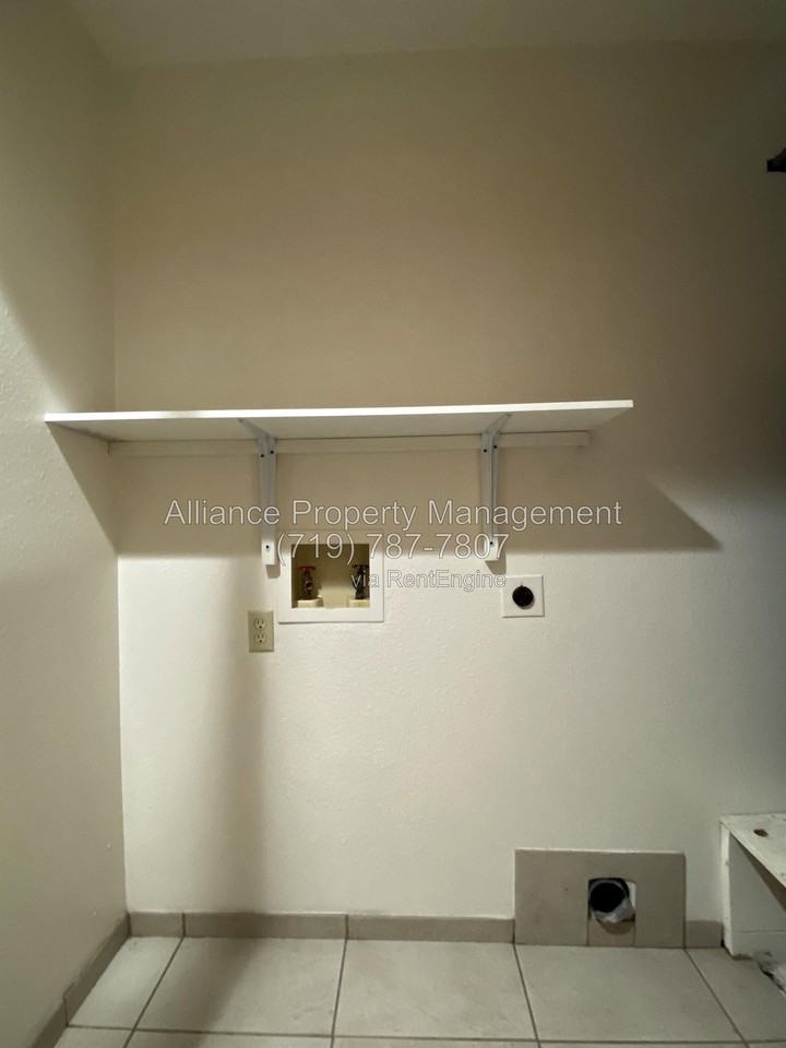4072 Muse Way - Photo 6 of 23