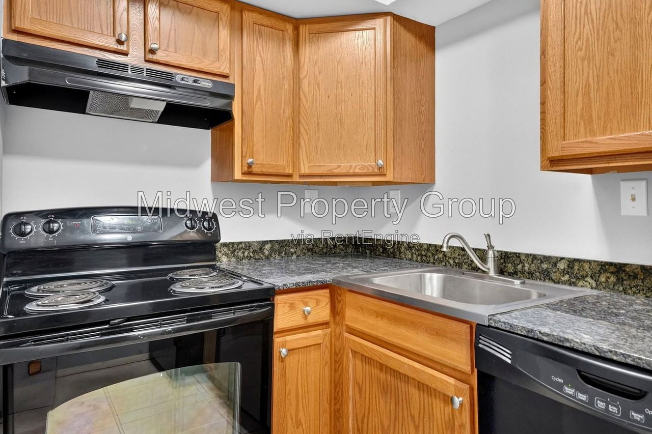 2501 S Big Bend Blvd #3 - Photo 4 of 14