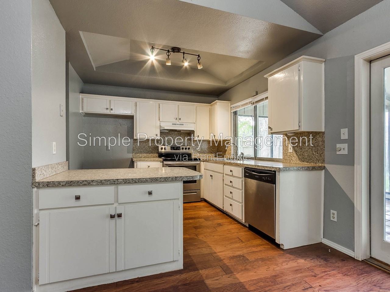 2229 Nw 113th St - Photo 5 of 42