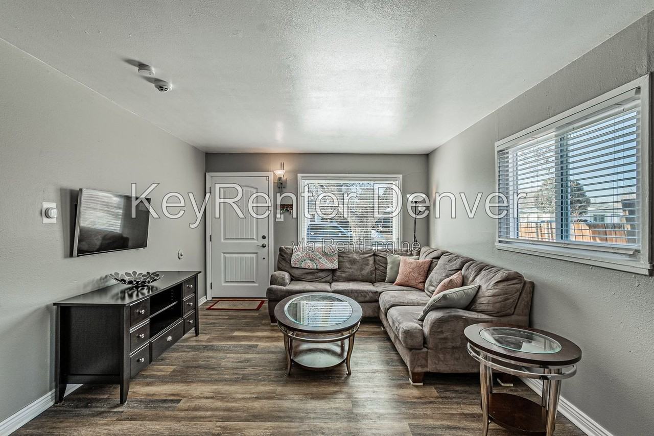 1232 Victor St - Photo 7 of 50