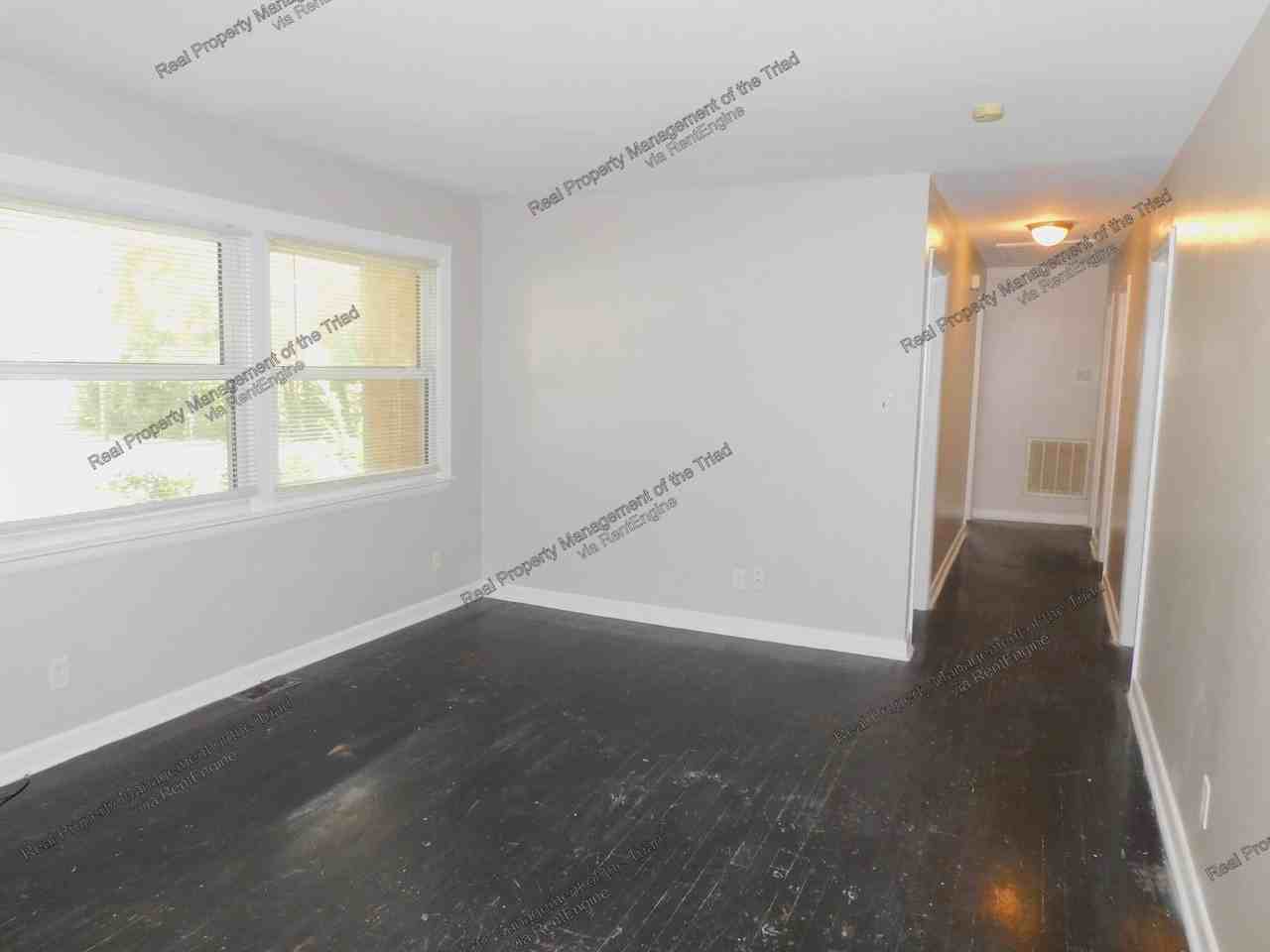 2002 Belcrest Dr - Photo 6 of 20