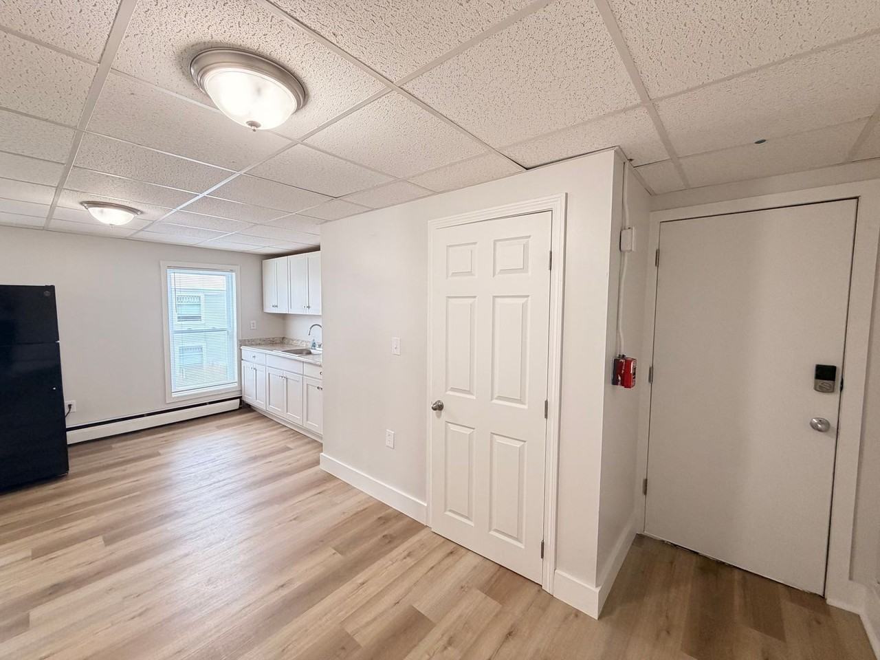 659 Chestnut St #2 - Photo 5 of 17
